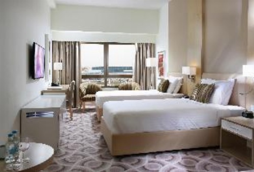 Metropolitan Hotel Dubai image 19